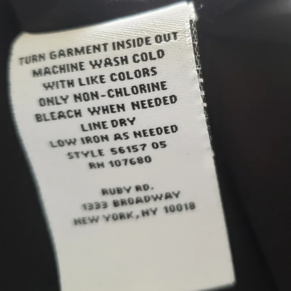 Ruby Rd/women's v-neck Top - Picture 6 of 7